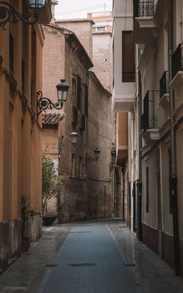 Narrow street in the old town of Valencia